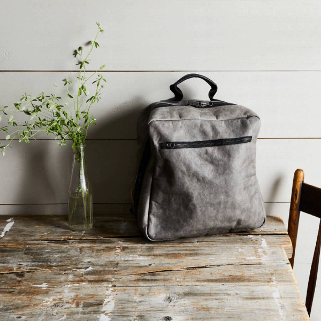 NY PICNIC BACKPACK DARK GREY